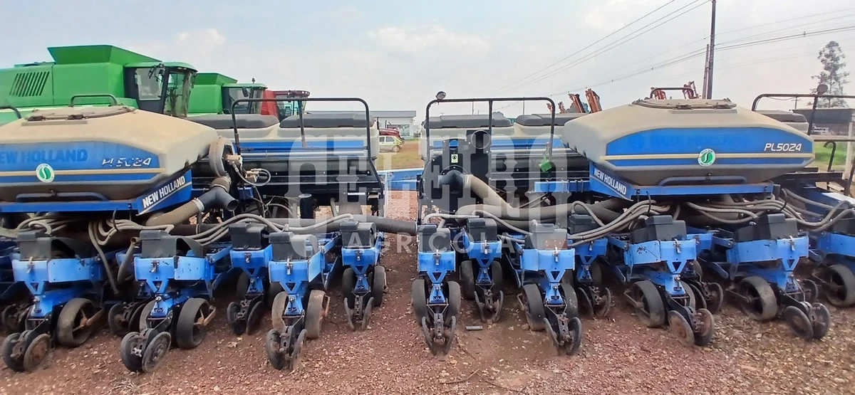 NEW HOLLAND