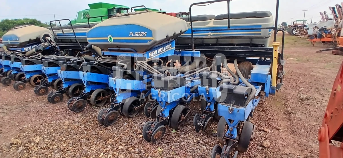 NEW HOLLAND