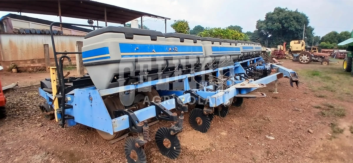 NEW HOLLAND